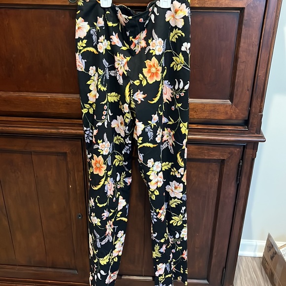 Beaded Flowery Cocktail Party Holiday Dress Pants by Lillie Ruben - Picture 6 of 10